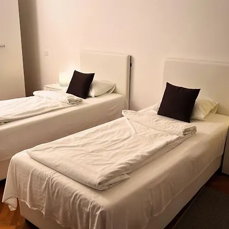 Apartment Goran 2 *