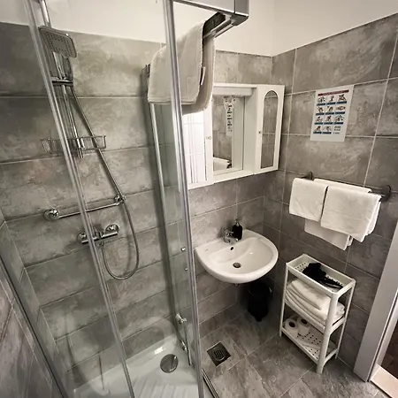 Goran 2 Apartment *
