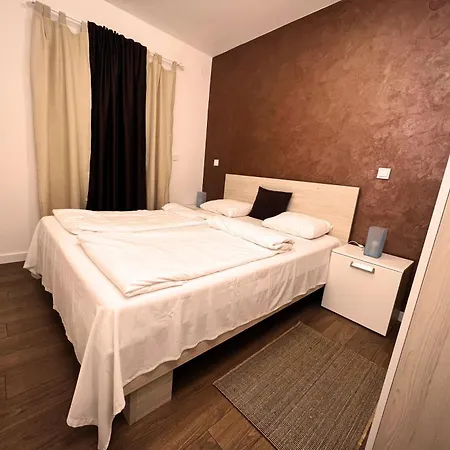 Goran 2 Apartment *
