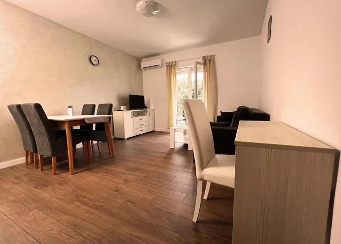 Apartamento Goran 2 *